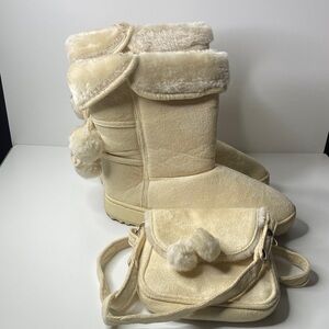 Avon Cream Crossbody Bag and Boot Set